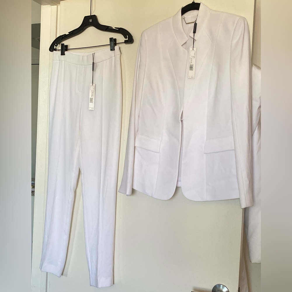 Nwt. Elie Tahari tailored suit set. US size 2